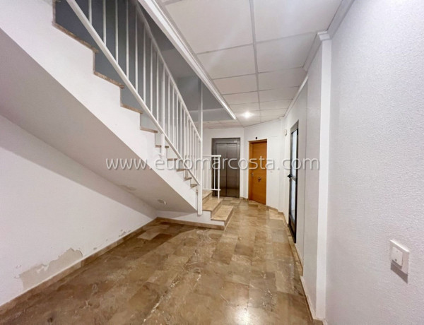 Piso en venta en  Ausias March, Guardamar del Segura photo 4