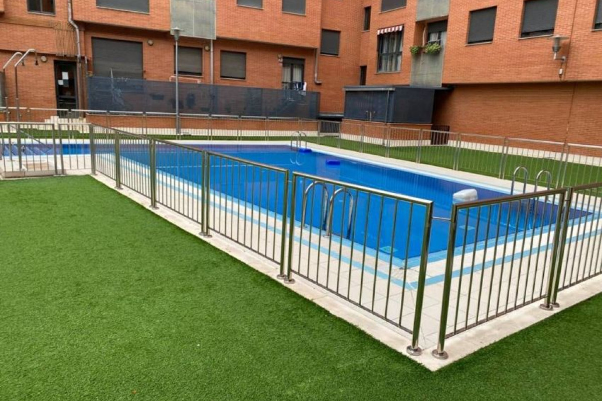Venta de piso en Calle Carretil, Logroño
photo 1