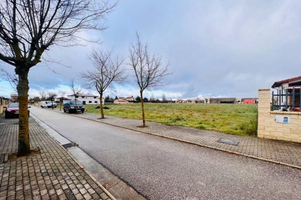 Land for sale in Cardeñajimeno, Burgos photo 3