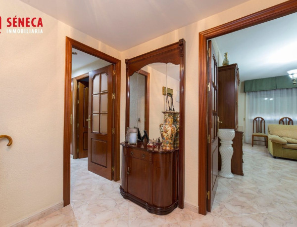 Piso en venta en  Santa Rosa - Valdeolleros , Distrito Santa Rosa - Valdeolleros photo 1