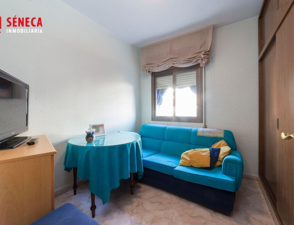 Piso en venta en  Santa Rosa - Valdeolleros , Distrito Santa Rosa - Valdeolleros photo 3