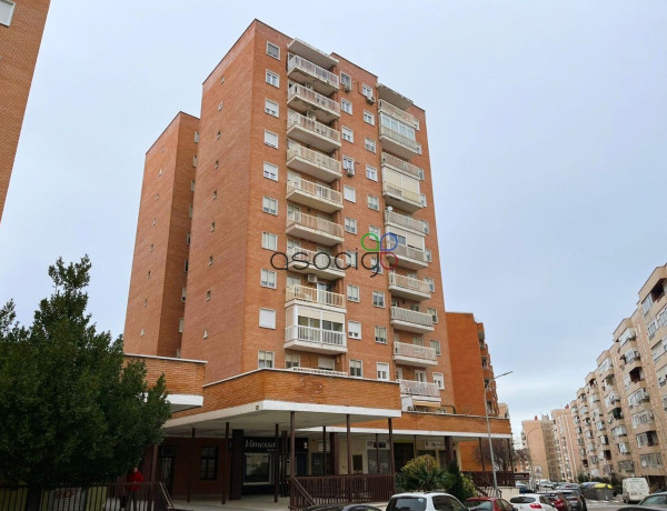 Продажа квартиры в  Calle Doctor Layna Serrano, Guadalajara photo 1