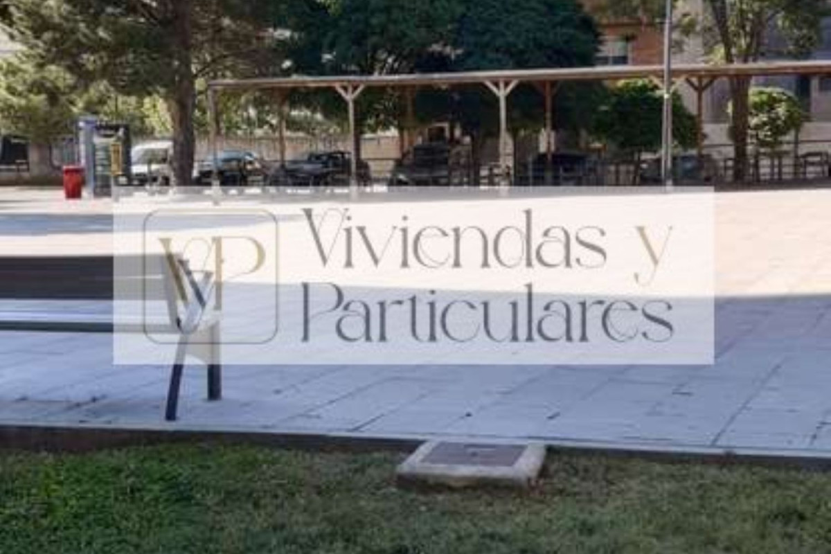 Продажа квартиры на Plaza de Santa Ana, Сабиньяниго
 photo 2