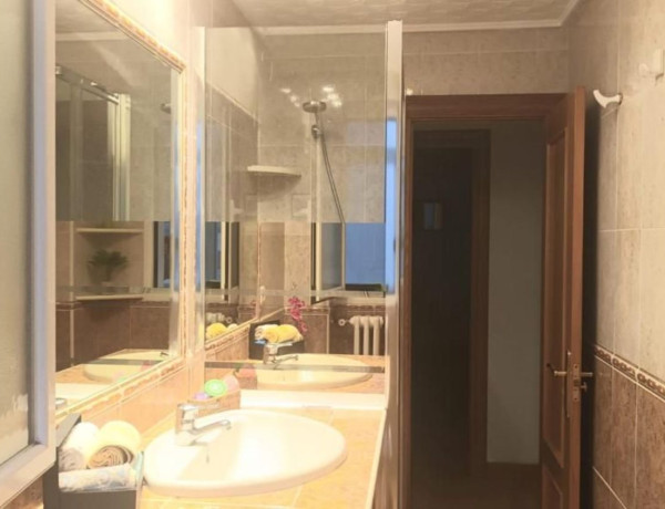 Apartment for sale in Calle de la Madre Sacramento, 17, Zaragoza thumbnail 2