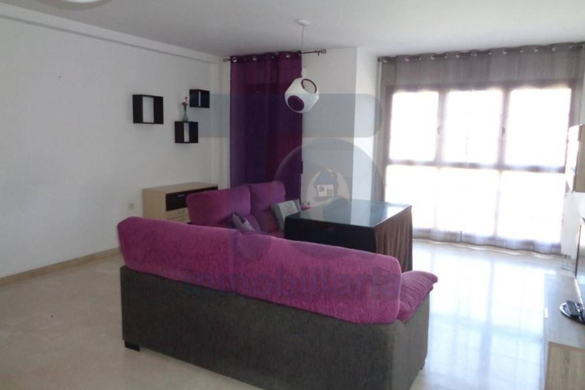 Sale of townhouse in Calle Cristóbal Colón , Las Gabias photo 1