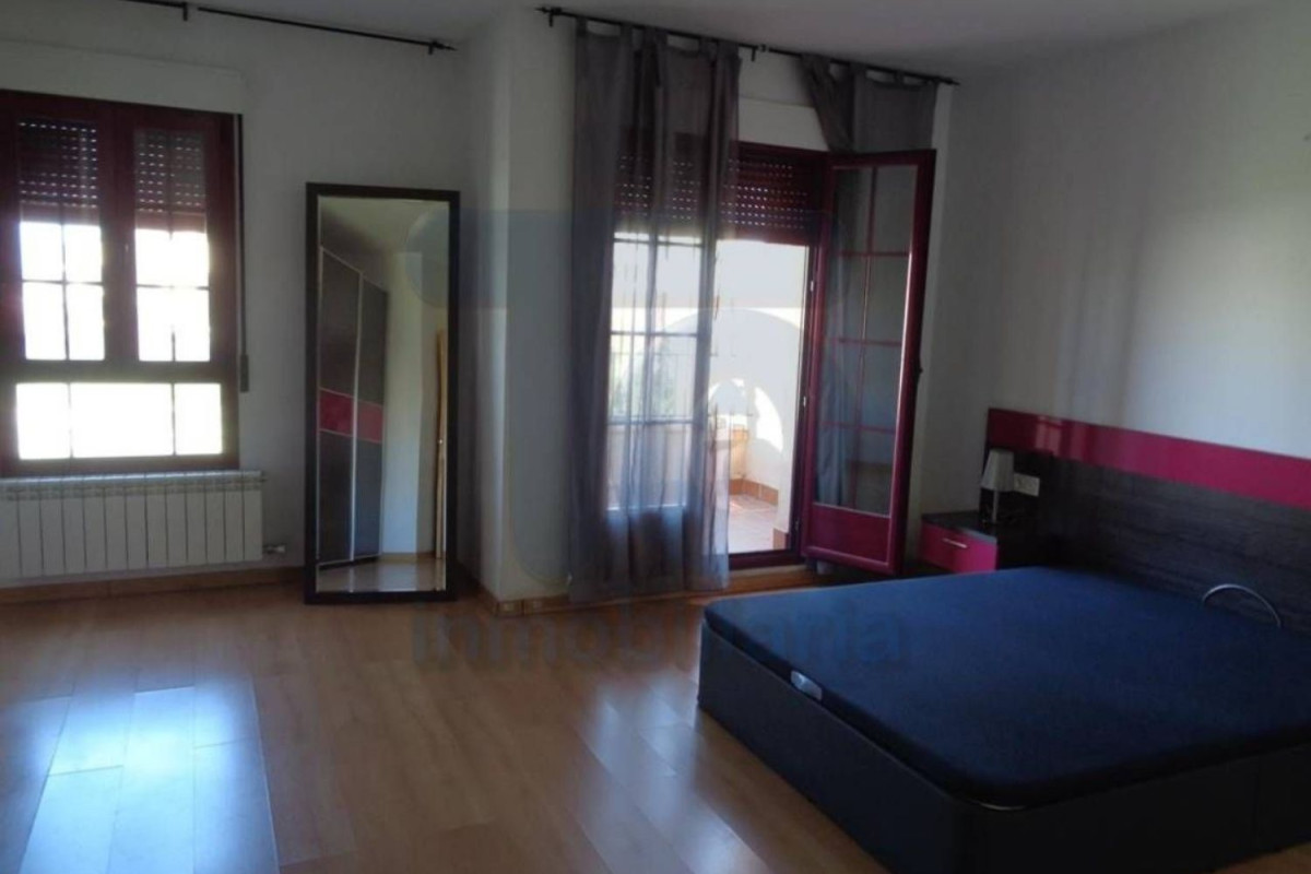 Sale of townhouse in Calle Cristóbal Colón , Las Gabias photo 3