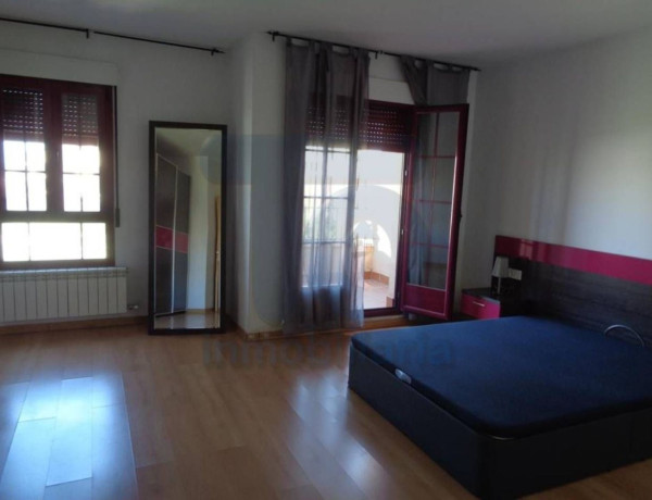 Semi-detached house for sale in Calle Cristóbal Colón , Las Gabias thumbnail 2