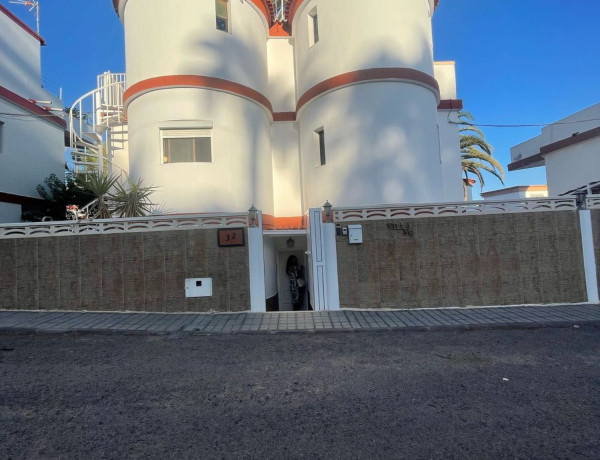 Chalet independiente en venta en Calle Santiago Santana, 32, San Bartolomé de Tirajana photo 1
