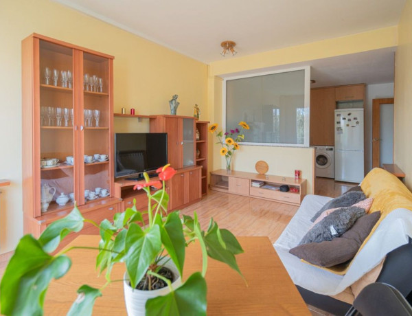 Piso en venta en  Calle de Sevilla, 142, Terrassa photo 1