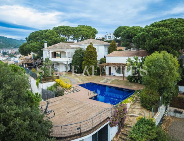 Chalet independiente en venta en , Canet de Mar photo 1
