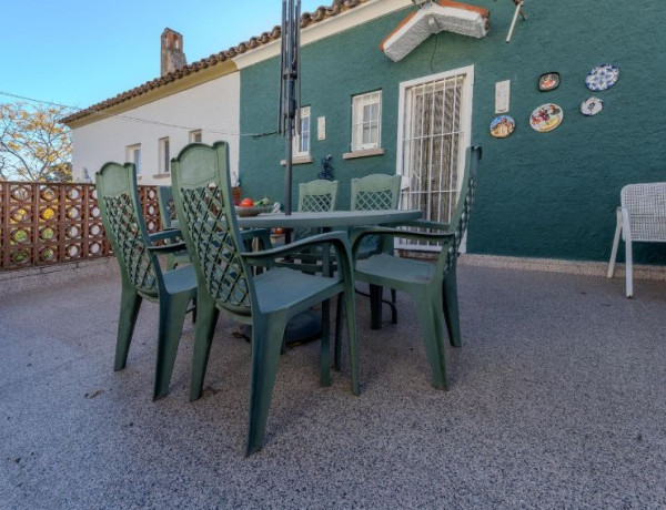 Chalet independiente en venta en  La Creu de Barberà - Avinguda - Eixample , Sabadell photo 1