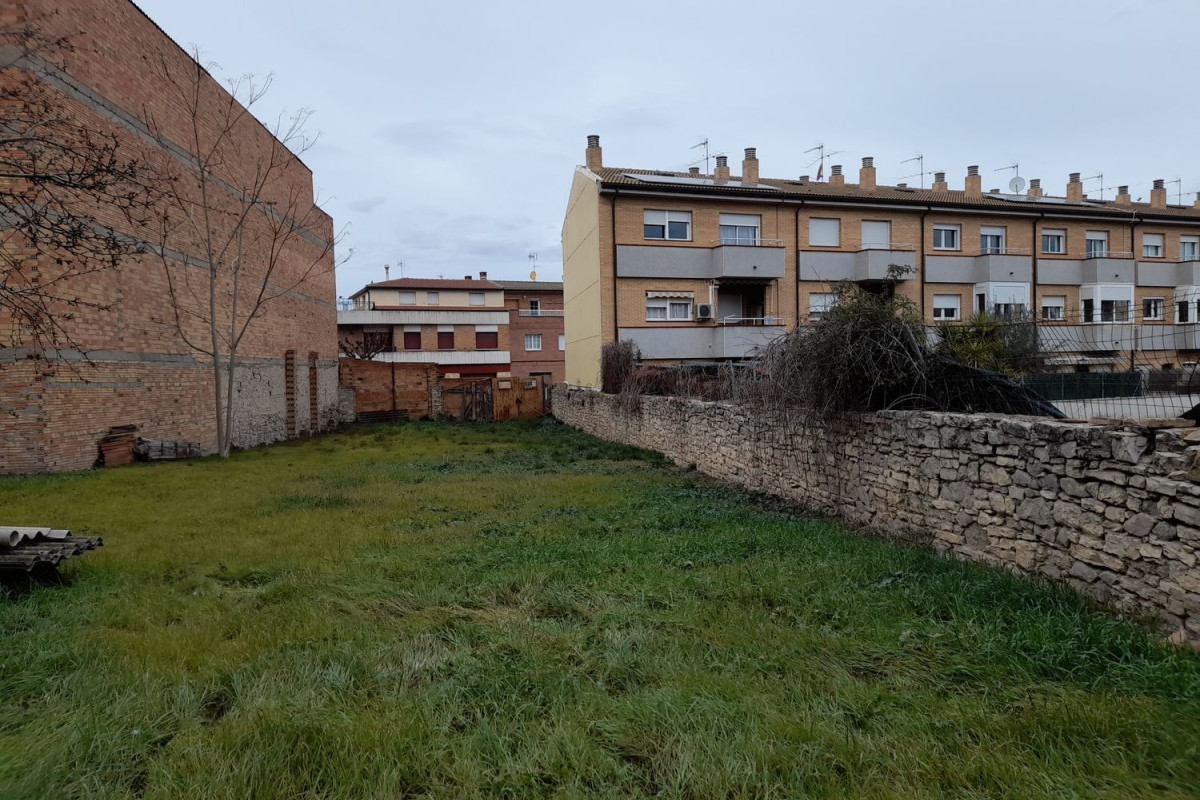 Land for sale in Cervera, Lleida photo 2