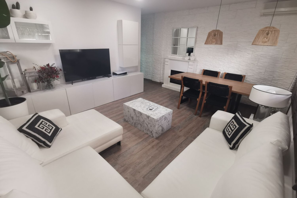 Продажа квартиры на Calle del Doctor Salvà, 31, Терраса
 photo 2