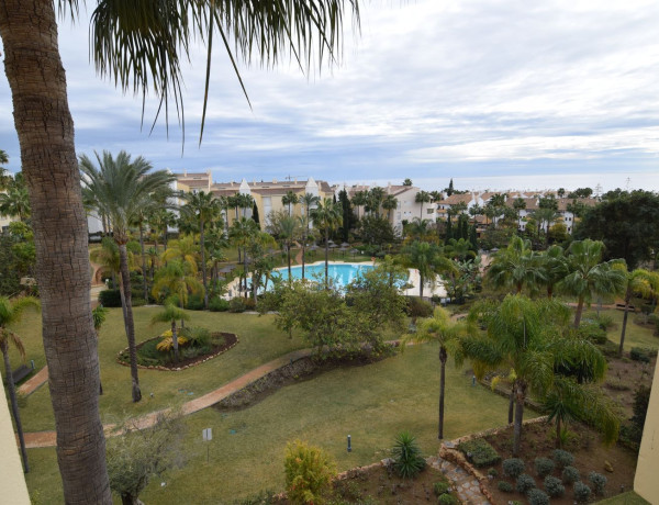 Пентхаус на продажу в Alameda de las Brisas, Marbella thumbnail 1