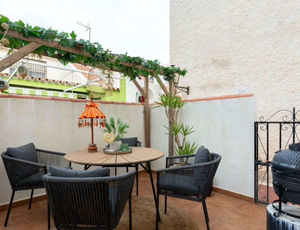 Chalet independiente en venta en Playamar , Torremolinos thumbnail 2