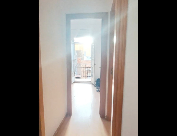 Piso en venta en Ponsich, Hospitalet de Llobregat thumbnail 1