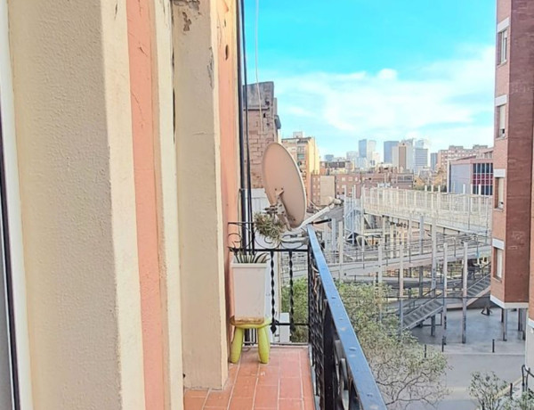Piso en venta en Ponsich, Hospitalet de Llobregat thumbnail 2