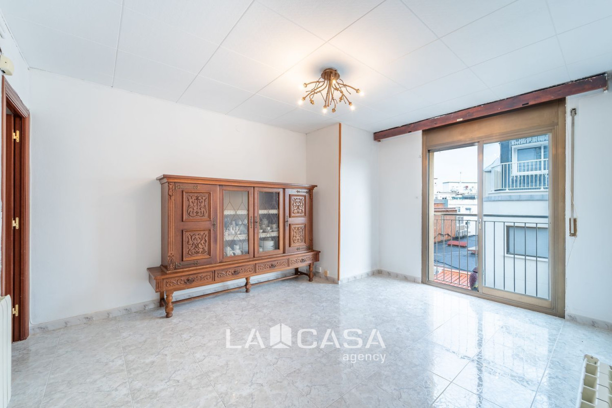Venta de piso en El Castell-Poble Vell, Castelldefels
 photo 2