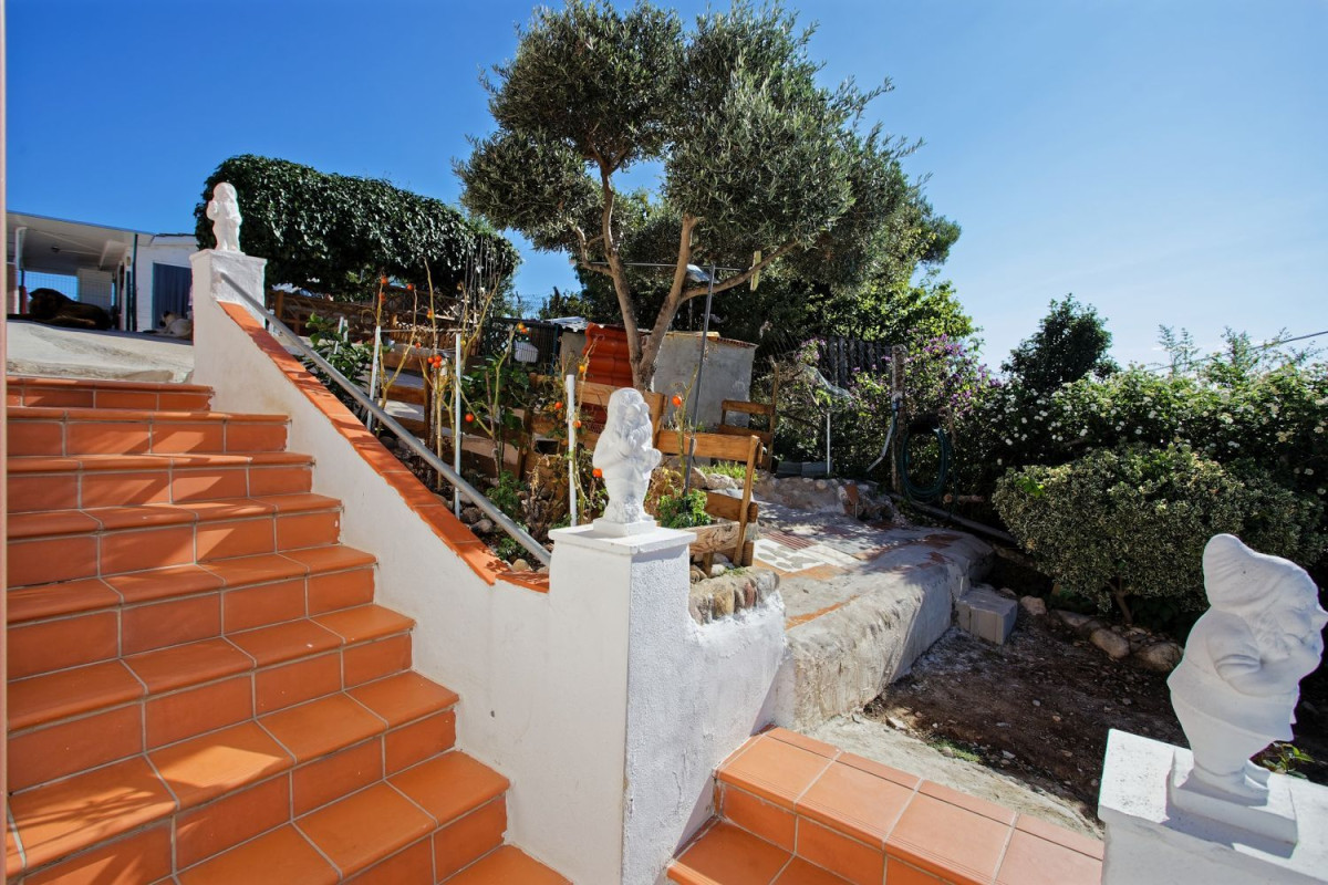 Venta de chalet independiente en Urb. Castellnou, Rubí
photo 3