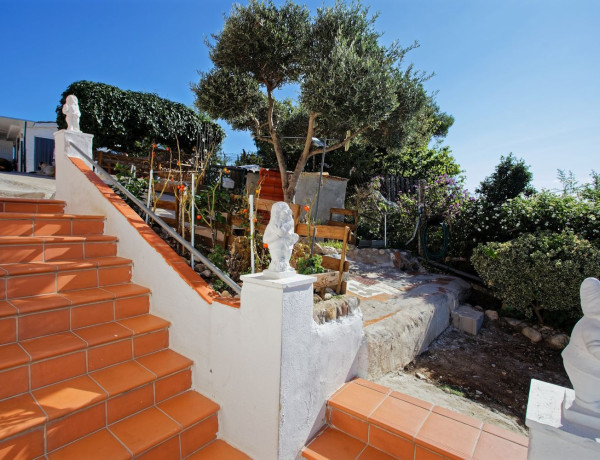 Chalet independiente en venta en Urb. Castellnou, Rubí thumbnail 2
