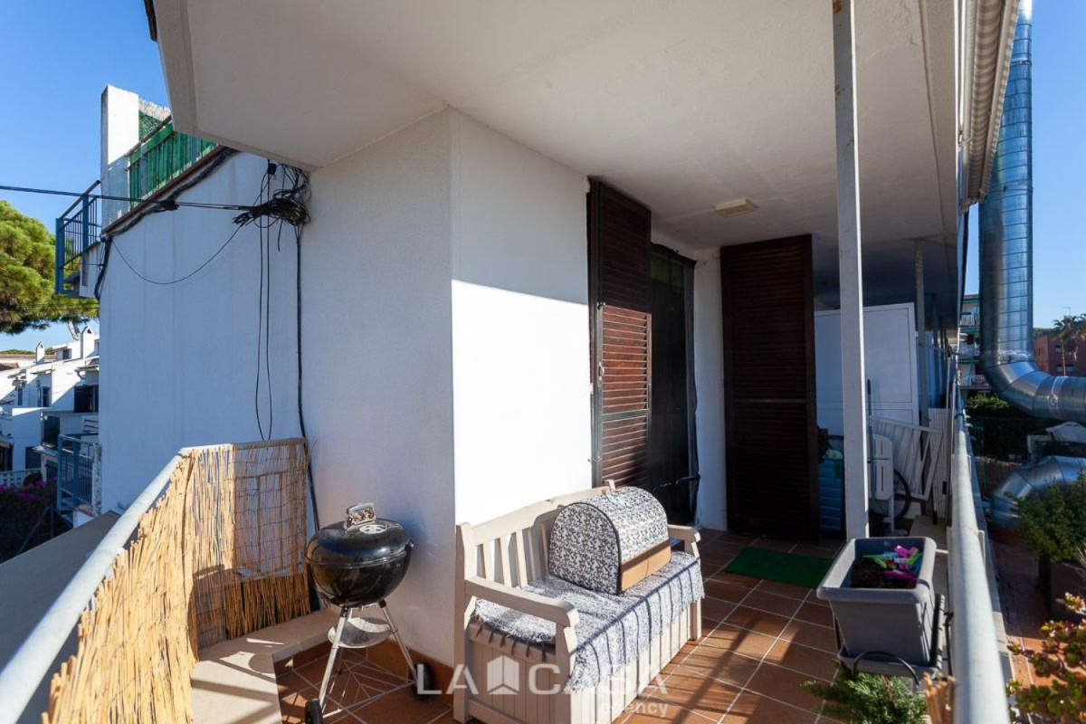 Venta de piso en La Pineda, Castelldefels
photo 3