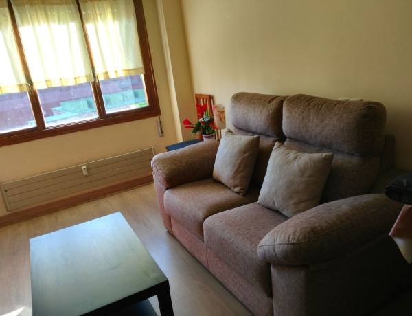 Продажа квартиры в Plaza de Primo Rivera, 8, Oviedo thumbnail 1