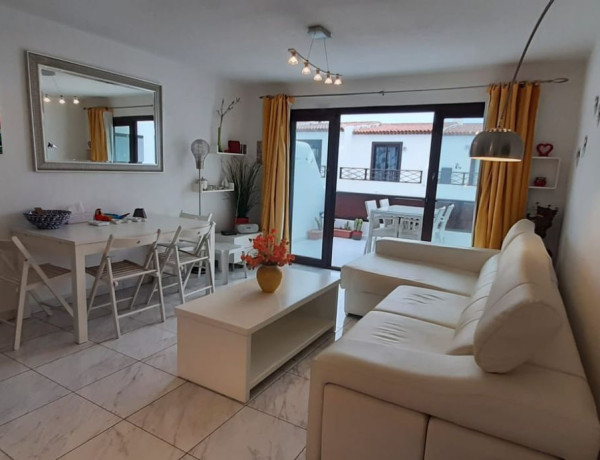 Piso en venta en  Calle de la Te, Arona photo 1