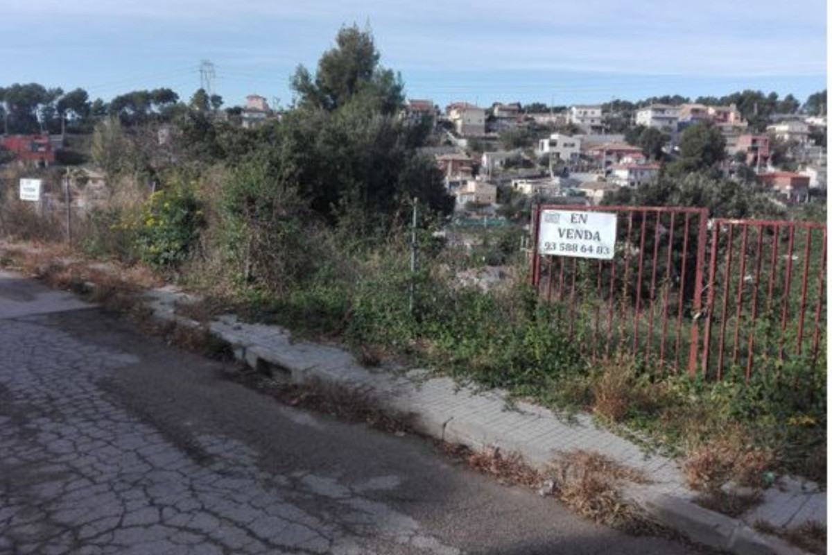 Terreno en venta en Rubí, Barcelona photo 3
