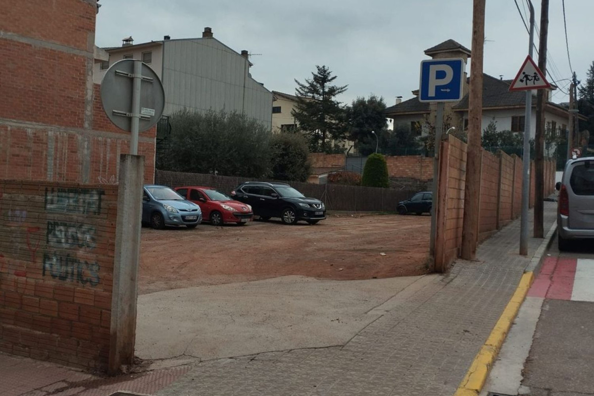 Terreno en venta en Artés, Barcelona photo 2