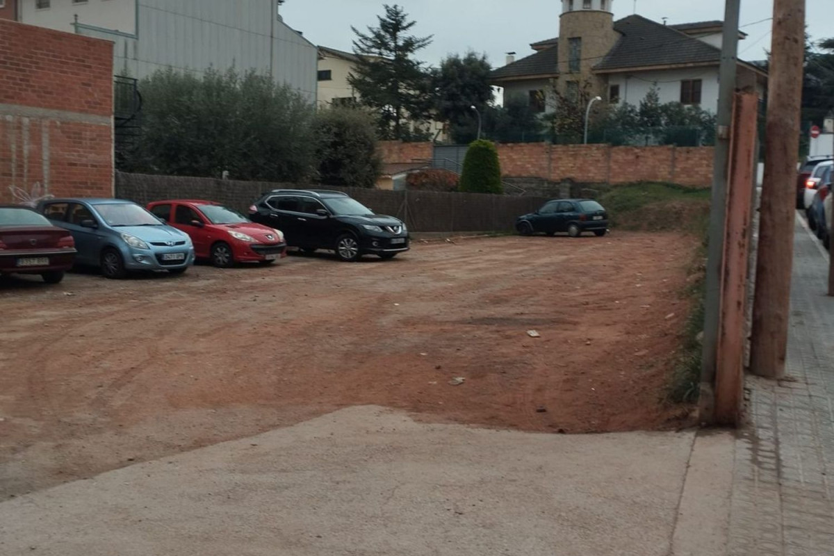 Terreno en venta en Artés, Barcelona photo 4