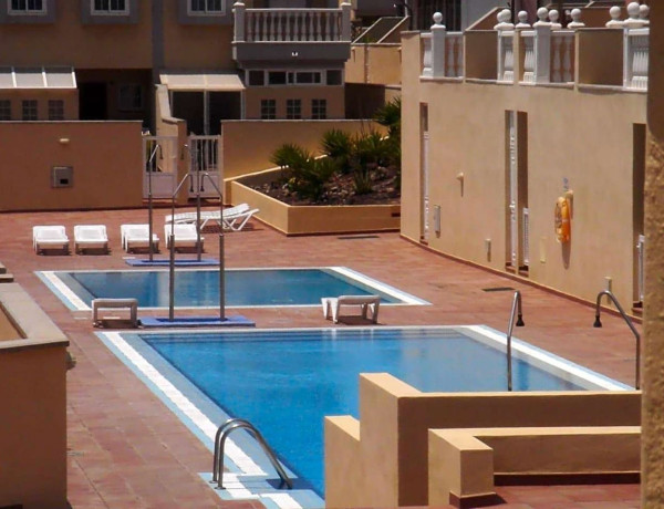 Semi-detached house for sale in  Calle Clavel , Granadilla de Abona photo 2