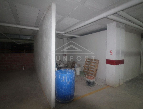 Garaje en venta en Orihuela Costa , Orihuela thumbnail 1