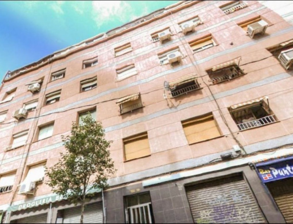 Piso en venta en  Calle Bòbiles, Hospitalet de Llobregat photo