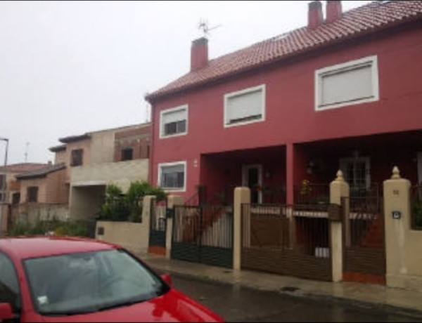 Chalet independiente en venta en  Calle Ventura Rodríguez, Illescas photo