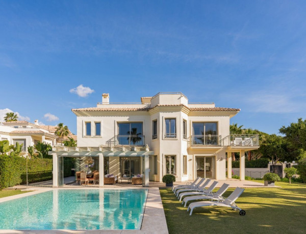 Detached villa for sale in  Las Chapas-El Rosario , Marbella photo 3