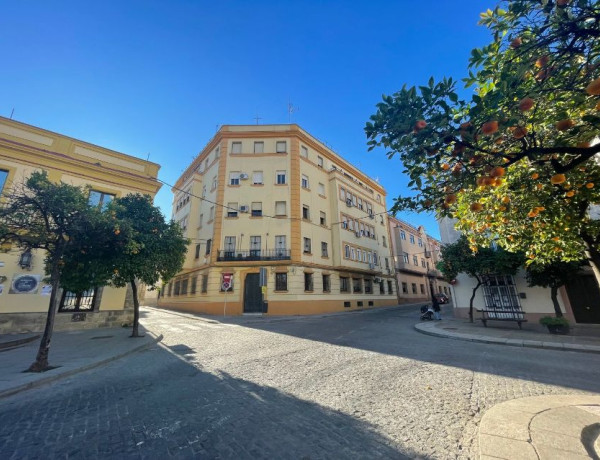 Apartment for sale in Calle Murillo, Jerez de la Frontera photo 1