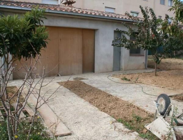 Chalet independiente en venta en , Banyoles thumbnail 1