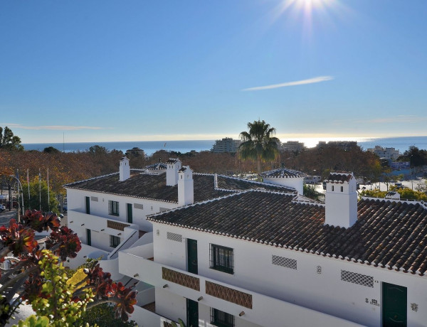 Ático en venta en Avenida Gandhi, Benalmádena thumbnail 1
