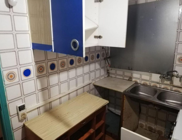 Piso en venta en  Calle dels Pins, Hospitalet de Llobregat photo 1
