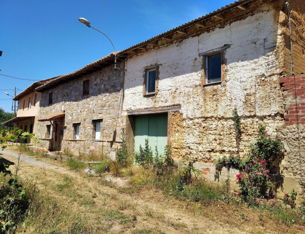 Коттедж на продажу в , Laguna de Negrillos photo 3