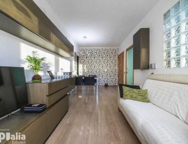 Piso en venta en  Centre , Sabadell photo 2