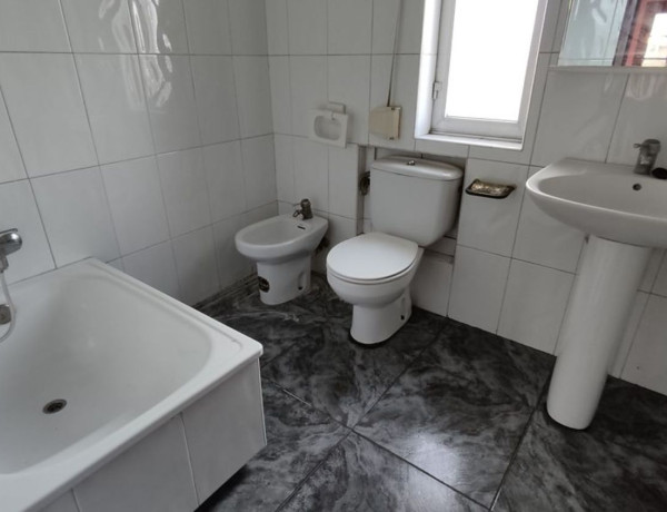 Apartment for sale in  Urbanizacion Solar, Torrelavega photo 4