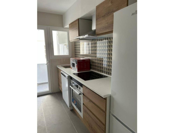 Piso en venta en  Este , Castellón de la Plana / Castello de la Plana photo 1