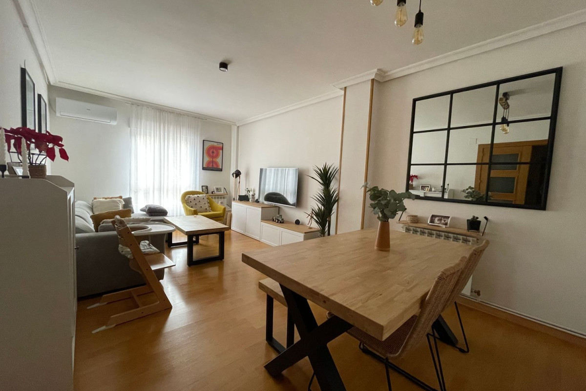 Продажа квартиры на Calle Coria, 20, Пласенсия
photo 1