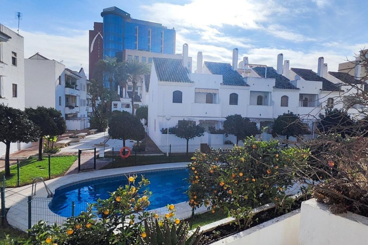 Sale of townhouse in  Torrequebrada , Benalmádena photo 5