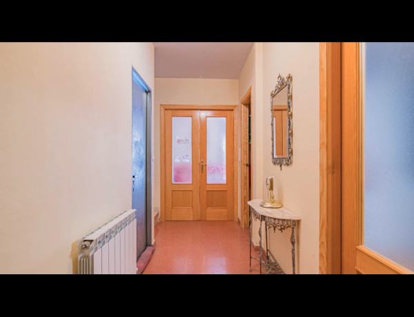 Chalet adosado en venta en  Urb. CERCA DE PLAZA BARRANCO , Alhendin photo 1