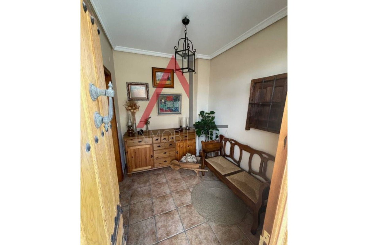 Casa o chalet independiente en venta en calle Zurdo y Giraldez, 2, Navas de Oro
photo 2