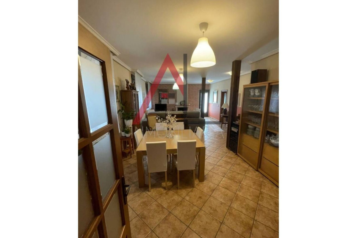 Casa o chalet independiente en venta en calle Zurdo y Giraldez, 2, Navas de Oro
photo 3