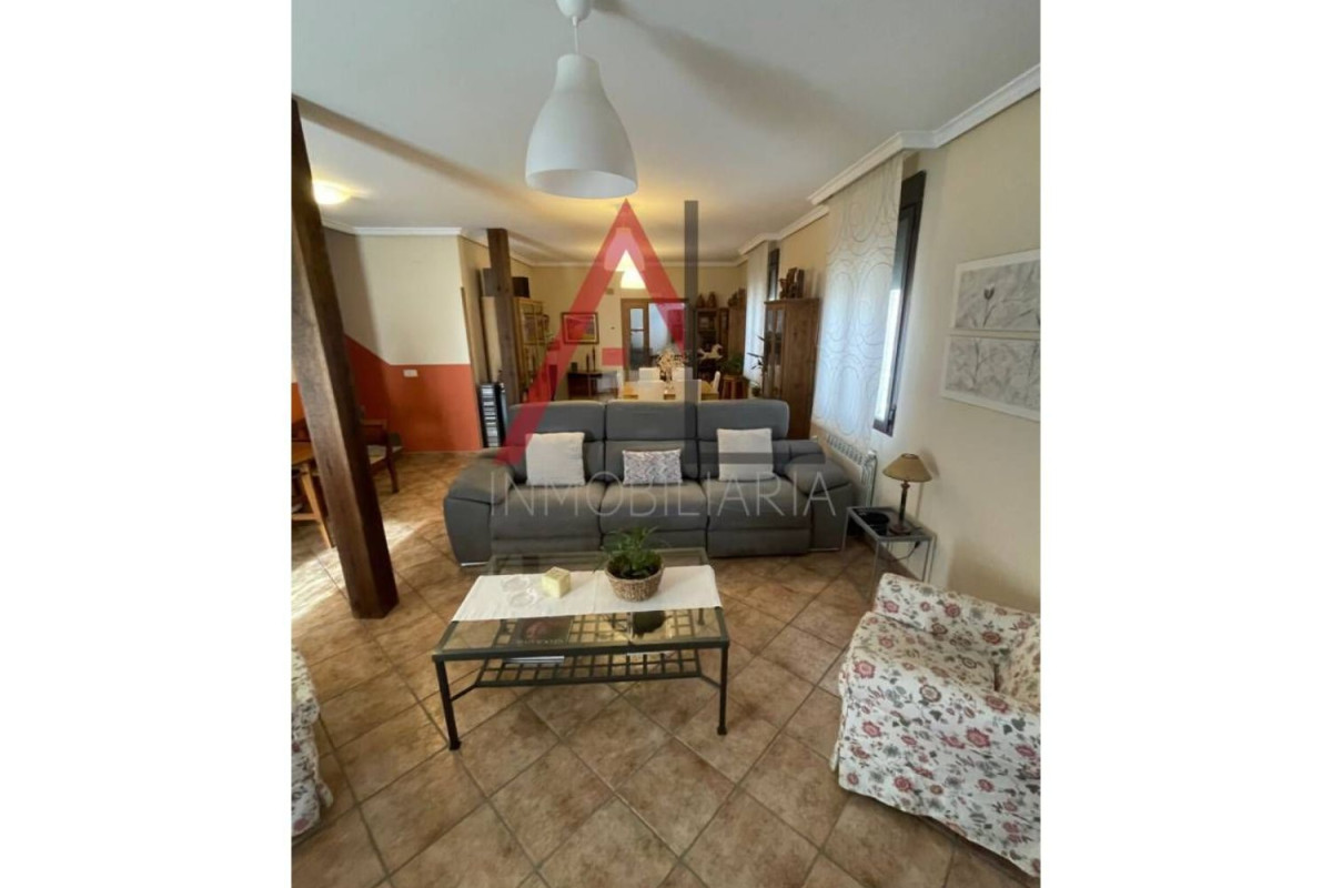 Casa o chalet independiente en venta en calle Zurdo y Giraldez, 2, Navas de Oro
photo 5