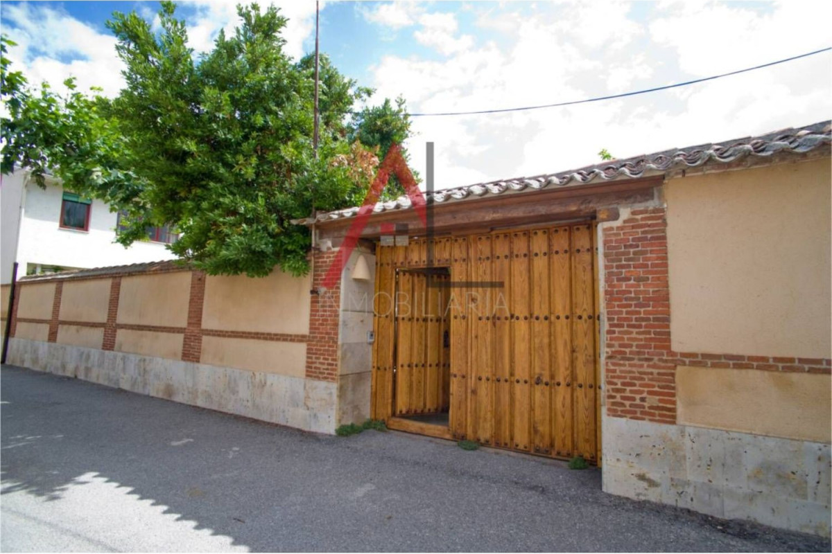 Casa o chalet independiente en venta en calle Eras, 2, Santiuste de San Juan Bautista
photo 2